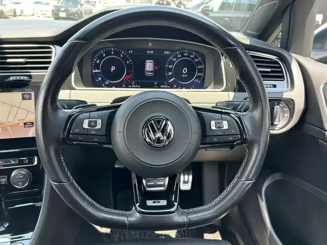フォルクスワーゲン ゴルフ Ｒ 埼玉県 2017(平29)年 5万km ディープブラックパールエフェクト Ｒ専用黒革シート/純正メモリーナビ/(Bluetooth/USB/フルセグ)/バックカメラ/アダプティブクルーズコントロール/レムスストリートレースマフラー/バーチャルコックピット/ＴＣＲ１９インチアルミホイール/ブラインドスポットモニター