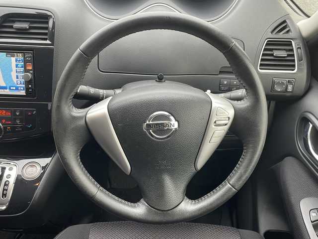 日産 セレナ ハイウェイスター Vセレクション 新潟県 2012(平24)年 5万km スーパーブラック ワンオーナー/純正メーカーナビ/（DTV/DVD/Bluetooth）/バックカメラ/ビルドインETC/プッシュスタート/アイドリングストップ/フロアマット/ロールアップサンシェード/両側パワースライドドア/HIDヘッドライト/フォグランプ/ウィンカーミラー/電格ミラー/ドアバイザー/純正AW