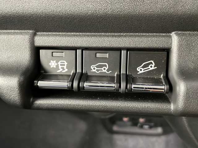 スズキ ハスラー タフワイルド 道央・札幌 2024(令6)年 0.1万km未満 白Ⅱ ・4WD/・デュアルカメラブレーキサポート/・レーダークルーズコントロール/・前席シートヒーター/・ルーフレール/・プッシュスタート/・スマートキー/・ダウンヒルアシストコントロール/・スノーモード/・グリップコントロール/・レーンキープアシスト/・LEDヘッドライト/・オートライト/・スペアキー１本/・横滑り防止装置/・アイドリングストップ