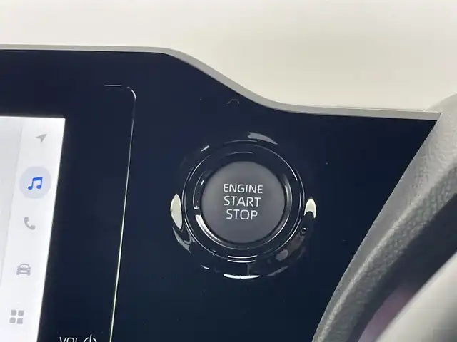 トヨタ ヴォクシー S－Z 埼玉県 2025(令7)年 0.1万km未満 ホワイトパールクリスタルシャイン 登録済未使用車　純正８インチディスプレイオーディオ　バックカメラ　レーダークルーズコントロール　快適利便パッケージ　シートヒーター　ステアリングヒーター　スペアタイヤ　三眼ＬＥＤライト