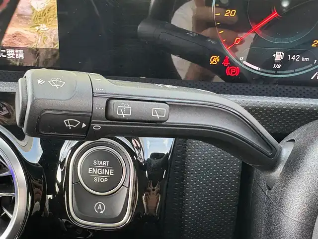 メルセデス・ベンツ Ａ２００ｄ AMGライン 石川県 2022(令4)年 6.7万km 黒 衝突軽減ブレーキ/アダプティブクルーズコントロール/ブラインドスポットモニター/レーンキープアシスト/純正ナビ/フルセグTV/バックカメラ/クリアランスソナー/アンビエントライト