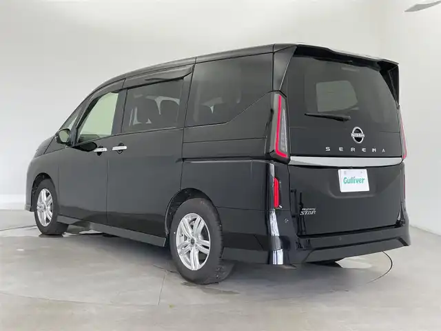 日産 セレナ ハイウェイスター V 富山県 2023(令5)年 2万km ダイヤモンドブラック 社外ナビ（AM/FM/CD/USB/BT）/フルセグTV/アラウンドビューモニター/両側パワースライドドア/衝突被害軽減ブレーキ/アダプティブクルーズコントロール/レーンキープアシスト/オートマチックハイビーム/LEDヘッドライト/コーナーセンサー/ハーフレザーシート/ETC/デジタルインナーミラー/パドルシフト/電動パーキングブレーキ/オートブレーキホールド/スマートキー/社外フロアマット/社外１６インチAW