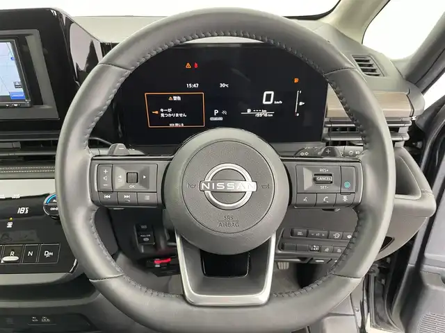 日産 セレナ ハイウェイスター V 富山県 2023(令5)年 2万km ダイヤモンドブラック 社外ナビ（AM/FM/CD/USB/BT）/フルセグTV/アラウンドビューモニター/両側パワースライドドア/衝突被害軽減ブレーキ/アダプティブクルーズコントロール/レーンキープアシスト/オートマチックハイビーム/LEDヘッドライト/コーナーセンサー/ハーフレザーシート/ETC/デジタルインナーミラー/パドルシフト/電動パーキングブレーキ/オートブレーキホールド/スマートキー/社外フロアマット/社外１６インチAW
