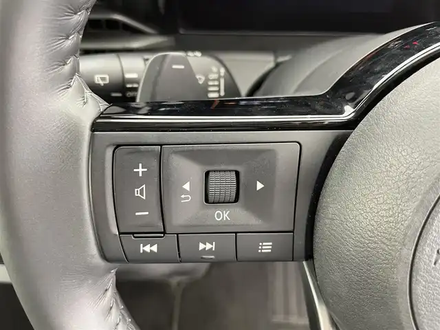 日産 セレナ ハイウェイスター V 富山県 2023(令5)年 2万km ダイヤモンドブラック 社外ナビ（AM/FM/CD/USB/BT）/フルセグTV/アラウンドビューモニター/両側パワースライドドア/衝突被害軽減ブレーキ/アダプティブクルーズコントロール/レーンキープアシスト/オートマチックハイビーム/LEDヘッドライト/コーナーセンサー/ハーフレザーシート/ETC/デジタルインナーミラー/パドルシフト/電動パーキングブレーキ/オートブレーキホールド/スマートキー/社外フロアマット/社外１６インチAW