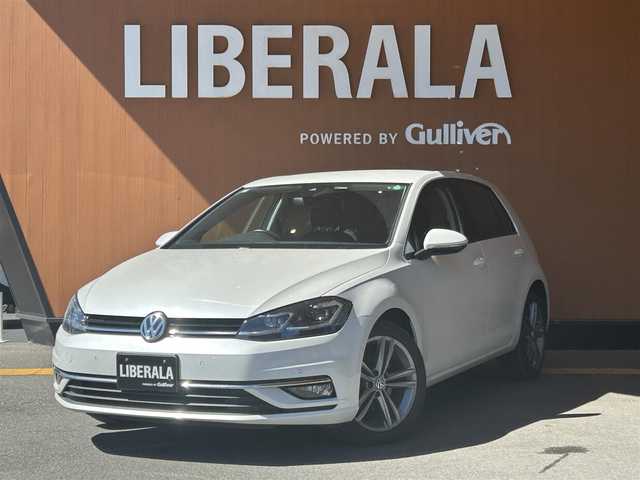 フォルクスワーゲン ゴルフ TSI ハイライン マイスター 高知県 2020(令2)年 4.3万km オリックスホワイトマザーオブパールエフェクト 純正HDDナビ/【CD/DVDBT/フルセグTV】/バックカメラ/クルーズコントロール(追従走行有り)/衝突被害軽減ブレーキ/パーキングサポートブレーキ/車線逸脱警報/車線逸脱制御/ブラインドスポットモニター/パーキングアシスト/横滑り防止/本革黒シート/シートヒーター/パワーシート(メモリ機能有り)/コーナー、バックセンサー/ETC2.0/パドルシフト/オートホールド/オートワイパー/オートライト/純正LEDライト/フォグランプ/スマートキー/プッシュスタート/MTモード付きAT/アイドリングストップ/純正アルミホイール 17インチ/純正フロアマット
