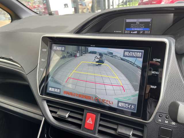 トヨタ エスクァイア Gi 愛知県 2019(平31)年 1.4万km シルバーM 純正10型ナビ/両側パワースライドドア/クルーズコントロール/シートヒーター/バックカメラ/コーナーセンサー/純正アルミホイール/ETC2.0/LEDヘッドライト/リアオートエアコン/レーンキープアシスト/オートマチックハイビーム/ドライブレコーダー/衝突軽減システム/フルセグ/CD DVD/Bluetooth/ステアリングスイッチ/スマートキー/プッシュスタート