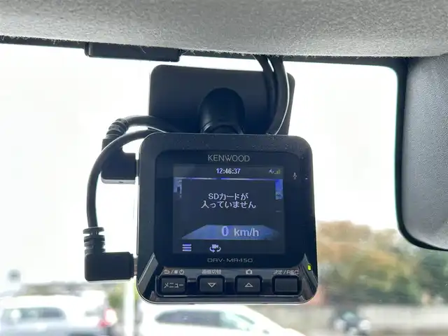 スズキ ジムニー シエラ JC 茨城県 2020(令2)年 5.2万km ピュアホワイトP 社外８インチSDナビ/-フルセグTV Bluetooth CD DVD/バックカメラ/４WD/クルーズコントロール/横滑り防止装置/ダウンヒルアシストコントロール/衝突被害軽減システム/ドライビングセーフティセンサー/LEDオートライト/前席シートヒーター/ステアリングスイッチ/背面タイヤ/純正１５インチアルミホイール/藤壺マフラー/前後社外ドライブレコーダー/スペア付きスマートキー/ETC