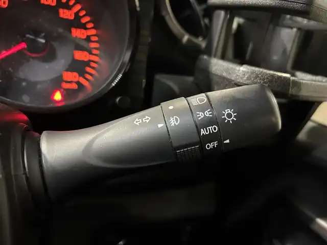 スズキ ジムニー シエラ JC 茨城県 2020(令2)年 5.2万km ピュアホワイトP 社外８インチSDナビ/-フルセグTV Bluetooth CD DVD/バックカメラ/４WD/クルーズコントロール/横滑り防止装置/ダウンヒルアシストコントロール/衝突被害軽減システム/ドライビングセーフティセンサー/LEDオートライト/前席シートヒーター/ステアリングスイッチ/背面タイヤ/純正１５インチアルミホイール/藤壺マフラー/前後社外ドライブレコーダー/スペア付きスマートキー/ETC