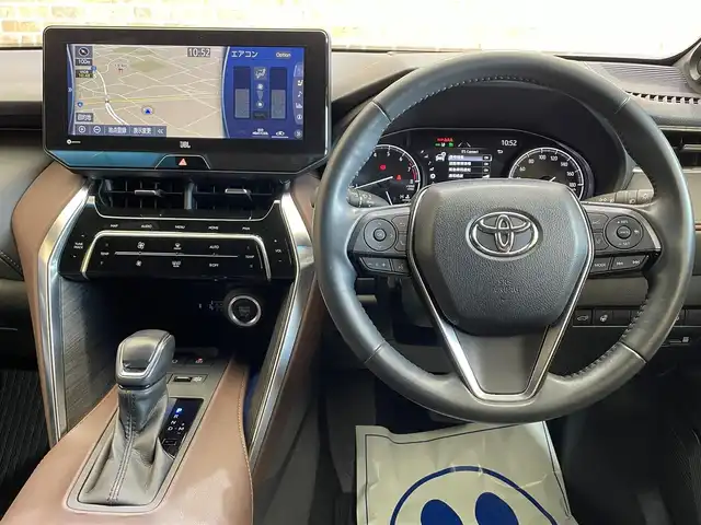 トヨタ ハリアー 岩手県 2020(令2)年 6万km ホワイトパールクリスタルシャイン ４WD/JBLプレミアムサウンドシステム/パノラマルーフ/全周囲カメラ/本革シート/ITSConnect/トヨタセーフティセンス/衝突被害軽減システム/横滑り防止装置/MTモード付きAT/クルーズコントロール/ETC2.0/フルセグTV/純正ナビ/ドライブレコーダー/ハンズフリーパワーバックドア/パワーシート/シートヒーター/エアシート/コーナーセンサー/レーンアシスト/純正アルミホイール19インチ/純正フロアマット/純正LEDヘッドライト/オートライト/オートマチックハイビーム