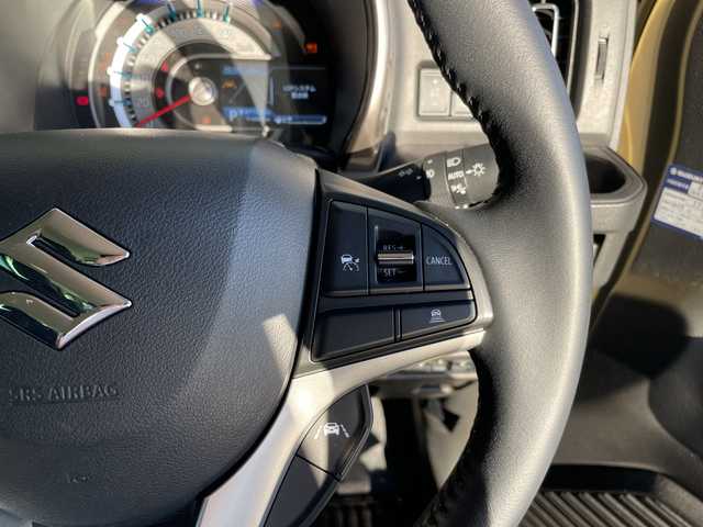 スズキ ハスラー Jスタイル Ⅱ 愛知県 2024(令6)年 1.2万km シフォンアイボリーメタリック/ウッディブラウン2トーンルーフ 純正9型ディズプレイオーディオナビ/全方位カメラ/レーダークルーズコントロール/シートヒーター/バックカメラ/コーナーセンサー/純正アルミホイール/ルーフレール/LEDヘッドライト/オートマチックハイビーム/ETC/衝突軽減システム/フルセグ/CD DVD/Bluetooth/ステアリングスイッチ/スマートキー/プッシュスタート