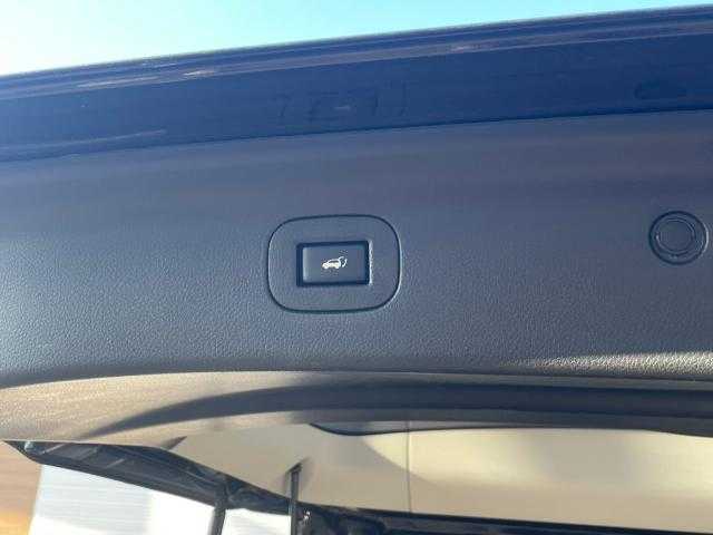 日産 エルグランド 250ハイウェイスター 岩手県 2014(平26)年 8.9万km ファントムブラック 純正メモリーナビ（CD/DVD/BT）/フルセグ/クルーズコントロール/ステアリングリモコン/両側パワースライドドア/パワーバックドア/切替4WD/AC100V/全方位カメラ/ウォークスルー/前後ソナー/スペアキー