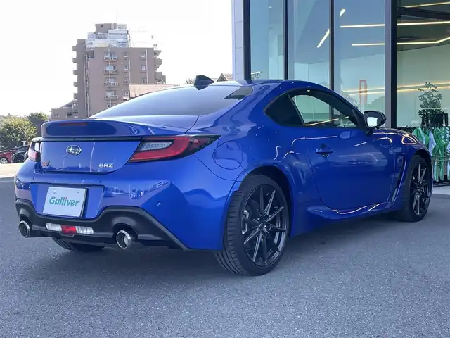 スバル ＢＲＺ STIスポーツ 東京都 2023(令5)年 1.1万km WRブルーパール 6速MT/社外ナビ/フルセグ/ETC/シートヒーター/アイサイト/プリクラッシュブレーキ/車線逸脱警報/レーダークルーズコントロール/LEDヘッドライト/スマートキー/純正18インチAW/ステアリングスイッチ/保証書
