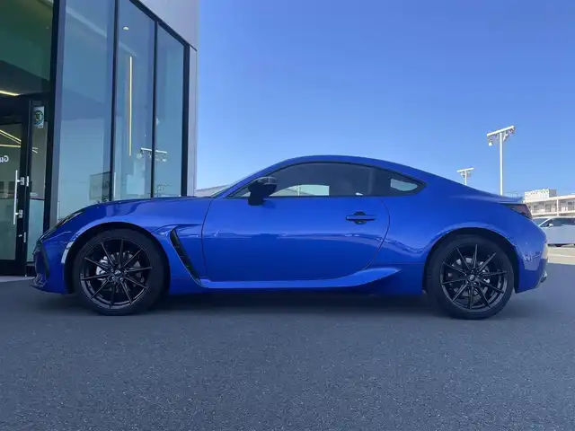 スバル ＢＲＺ STIスポーツ 東京都 2023(令5)年 1.1万km WRブルーパール 6速MT/社外ナビ/フルセグ/ETC/シートヒーター/アイサイト/プリクラッシュブレーキ/車線逸脱警報/レーダークルーズコントロール/LEDヘッドライト/スマートキー/純正18インチAW/ステアリングスイッチ/保証書