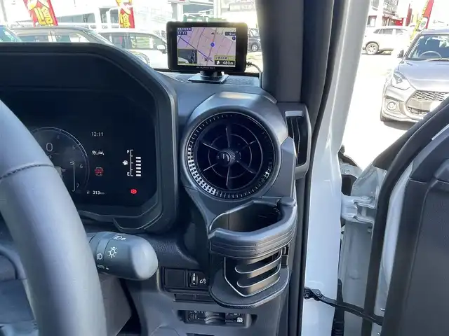 トヨタ ランドクルーザー ２５０ VX 愛知県 2024(令6)年 0.1千km プラチナホワイトパールマイカ /禁煙車//ワンオーナー//サンルーフ//モデリスタパッケージ//モデリスタオーバーフェンダー//モデリスタリアスポイラー//モデリスタリヤバンパーステップガード//モデリスタシグネチャーイルミブレード//モデリスタLEDスマートフットライト//12.3インチディスプレイオーディオ//フルセグTV/BT/USB/Miracast//パノラミックビューモニター//黒革シート//エアシート//シートヒーター//パワーシート//ETC2.0//デジタルインナーミラー//パワーバックドア//ルーフレール//サイドステップ//MTモード付AT//純正ドライブレコーダー//PCS/LDA/BSM/PDA/RSA/ACC/RCTA/RCD/クリアランスソナー/安心降車アシスト/後方車両接近検知//オートリトラウィンカーミラー//LEDオートライト//オートハイビーム//ヘッドライトウォッシャー//純正フロアマット//純正ドアバイザー//純正トノカバー//純正ラゲージソフトトレイ//プロジェクションカーテンイルミ//ドアエッジプロテクター//革巻きステアリング//ステアリングスイッチ//ステアリングヒーター//エアコンドリンクホルダー//GPSレーダー探知機//スペアスマートキー//新車時保証書//取扱説明書