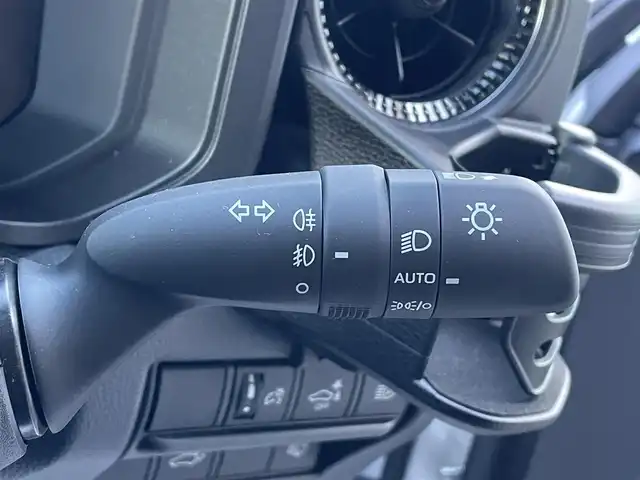 トヨタ ランドクルーザー ２５０ VX 愛知県 2024(令6)年 0.1千km プラチナホワイトパールマイカ /禁煙車//ワンオーナー//サンルーフ//モデリスタパッケージ//モデリスタオーバーフェンダー//モデリスタリアスポイラー//モデリスタリヤバンパーステップガード//モデリスタシグネチャーイルミブレード//モデリスタLEDスマートフットライト//12.3インチディスプレイオーディオ//フルセグTV/BT/USB/Miracast//パノラミックビューモニター//黒革シート//エアシート//シートヒーター//パワーシート//ETC2.0//デジタルインナーミラー//パワーバックドア//ルーフレール//サイドステップ//MTモード付AT//純正ドライブレコーダー//PCS/LDA/BSM/PDA/RSA/ACC/RCTA/RCD/クリアランスソナー/安心降車アシスト/後方車両接近検知//オートリトラウィンカーミラー//LEDオートライト//オートハイビーム//ヘッドライトウォッシャー//純正フロアマット//純正ドアバイザー//純正トノカバー//純正ラゲージソフトトレイ//プロジェクションカーテンイルミ//ドアエッジプロテクター//革巻きステアリング//ステアリングスイッチ//ステアリングヒーター//エアコンドリンクホルダー//GPSレーダー探知機//スペアスマートキー//新車時保証書//取扱説明書