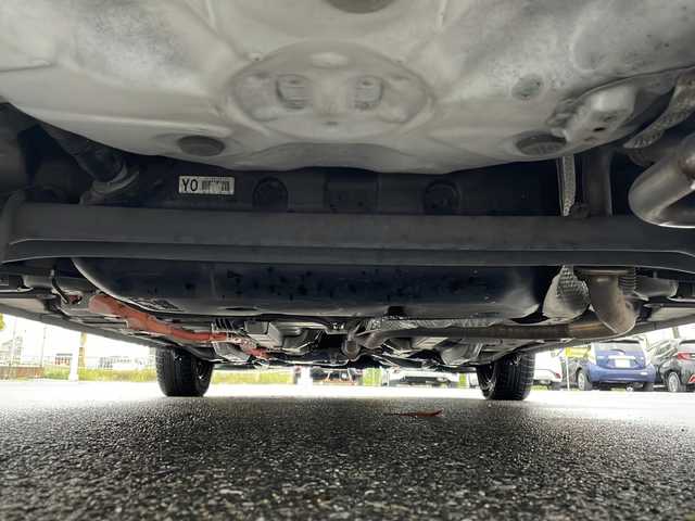 トヨタ アクア S 山口県 2013(平25)年 7.9万km シルバーM 社外SDナビ　【CN-R330D】/・Bluetooth接続/・DVD再生機能有/・フルセグTV/ETC/スマートキー/プッシュスタート/スペアキー1本/ドアバイザー/ウィンカーミラー