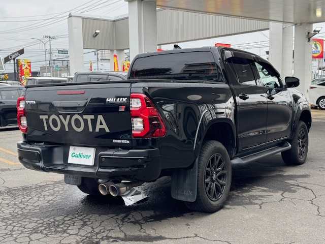 トヨタ ハイラックス Z GRスポーツ 道東・釧路十勝 2021(令3)年 4.6万km アティチュードブラックマイカ パートタイム4WDシステム/寒冷地仕様/純正ナビ/  （Bluetooth）/全方位カメラ/プリクラッシュセーフティ/レーンディパーチャーアラート/レーダークルーズコントロール/ロードサインアシスト（RSA）/先行車発進告知機能（TMN）/ヒルスタートアシストコントロール（HAC）/LEDヘッドライト/LEDフォグライト/フロントワイパーデアイサ―/ミラーヒーター/リヤフォグライト/パワーシート/ハーフレザーシート/コーナーセンサー/アイドリングストップ/ステアリングリモコン/革巻きステアリング/パドルシフト/横滑り防止装置/リヤデフロック/USBソケット/ETC/ドアバイザー/社外フロアマット/スペアタイヤ/社外マフラー（JAOS/BATTLEZ）/KYBリフトアップキット（１インチ）/リヤ三面スモーク施工/純正エンジンスターター/スマートキー/エンジンプッシュスタート/スペアキー/取扱説明書/保証書/ナビ取説/純正18インチアルミホイール