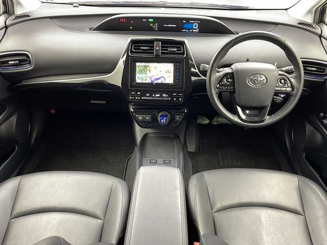 トヨタ プリウス Sツーリングセレクション 大阪府 2020(令2)年 5.7万km アティチュードブラックマイカ モデリスタエアロ　/社外SDナビ　TZ-NAV11K/【BT/フルセグTV/DVD】/バックカメラ/ETC/ドライブレコーダー前方のみ/衝突被害軽減システム/レーンキープアシスト/クルーズコントロール追従無し/オートライト/社外フロアマット/シートヒーター　D+N席/社外17インチアルミホイール