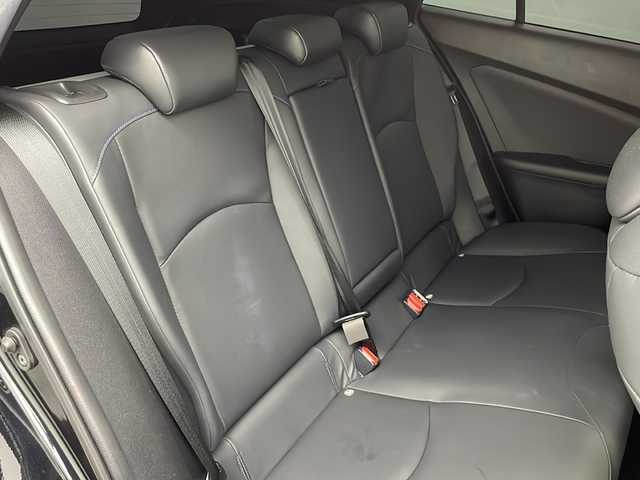 トヨタ プリウス Sツーリングセレクション 大阪府 2020(令2)年 5.7万km アティチュードブラックマイカ モデリスタエアロ　/社外SDナビ　TZ-NAV11K/【BT/フルセグTV/DVD】/バックカメラ/ETC/ドライブレコーダー前方のみ/衝突被害軽減システム/レーンキープアシスト/クルーズコントロール追従無し/オートライト/社外フロアマット/シートヒーター　D+N席/社外17インチアルミホイール