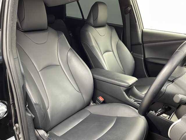 トヨタ プリウス Sツーリングセレクション 大阪府 2020(令2)年 5.7万km アティチュードブラックマイカ モデリスタエアロ　/社外SDナビ　TZ-NAV11K/【BT/フルセグTV/DVD】/バックカメラ/ETC/ドライブレコーダー前方のみ/衝突被害軽減システム/レーンキープアシスト/クルーズコントロール追従無し/オートライト/社外フロアマット/シートヒーター　D+N席/社外17インチアルミホイール