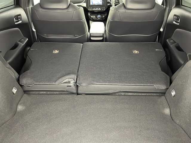 トヨタ プリウス Sツーリングセレクション 大阪府 2020(令2)年 5.7万km アティチュードブラックマイカ モデリスタエアロ　/社外SDナビ　TZ-NAV11K/【BT/フルセグTV/DVD】/バックカメラ/ETC/ドライブレコーダー前方のみ/衝突被害軽減システム/レーンキープアシスト/クルーズコントロール追従無し/オートライト/社外フロアマット/シートヒーター　D+N席/社外17インチアルミホイール