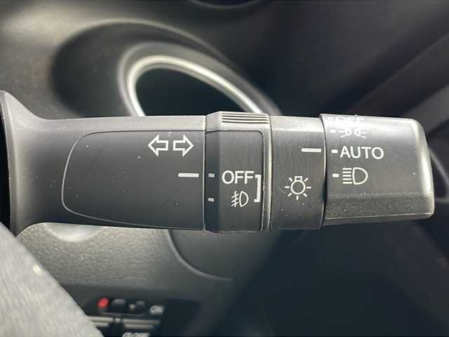 ホンダ Ｎ ＢＯＸ カスタム G Lパッケージ 岐阜県 2016(平28)年 4万km スマートブラック 禁煙車/8インチディーラーオプションナビ/４WD/AM/FM/CD/DVD/フルセグTV/シートヒーター/両側パワースライドドア/ビルトインETC/バックカメラ/LEDヘッドライト/アイドリングストップ/ハンドルスイッチ/チップアップシート/純正フロアマット/純正アルミホイール/オートエアコン/オートライト/スマートキー/スペアキー