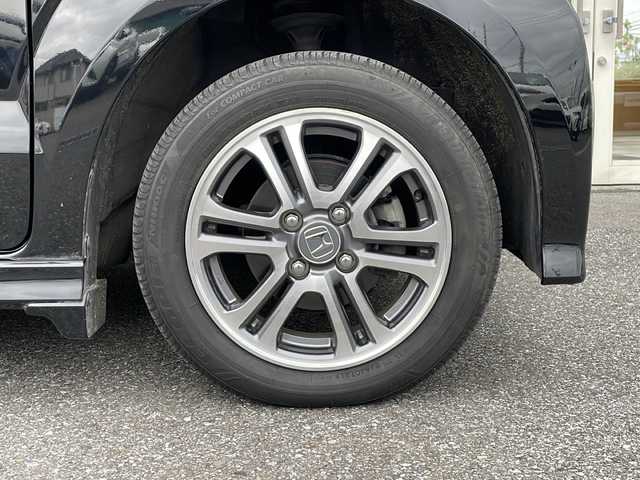 ホンダ Ｎ ＢＯＸ カスタム G Lパッケージ 岐阜県 2016(平28)年 4万km スマートブラック 禁煙車/8インチディーラーオプションナビ/４WD/AM/FM/CD/DVD/フルセグTV/シートヒーター/両側パワースライドドア/ビルトインETC/バックカメラ/LEDヘッドライト/アイドリングストップ/ハンドルスイッチ/チップアップシート/純正フロアマット/純正アルミホイール/オートエアコン/オートライト/スマートキー/スペアキー