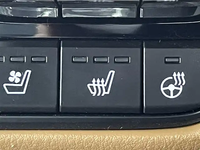 マツダ ＣＸ－６０ XD HV プレミアムスポーツ 道央・札幌 2024(令6)年 3.2万km ソウルレッドクリスタルM ・４WD/・純正SDナビゲーション/　BT/フルセグ/HDMI/USB/・パノラマサンルーフ/・BOSEサウンド/・純正ドライブレコーダー前後/・リアシートUSB給電2口/・i-ACTIVESENSE/・パワーバックドア/・レーダークルーズコントロール/・横滑り防止装置/・前後コーナーセンサー/・レーンキープアシスト/・オートライト/・オートマチックハイビーム/・LEDヘッドライト/・AC１００V充電/・純正ラバーマット/・パドルシフト/・スマートキー/・プッシュスター/・スペアキー1本/・革巻ステアリング/・保証書あり/・取説あり