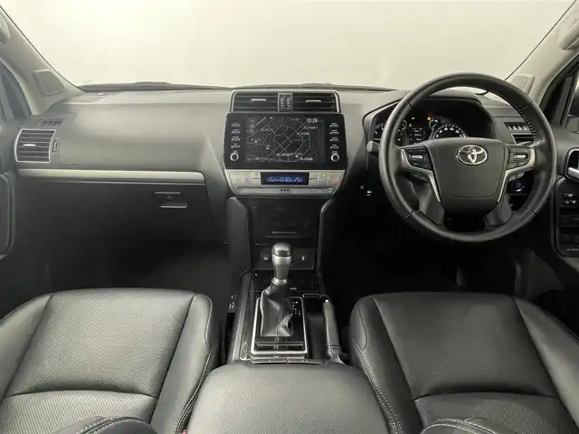 トヨタ ランドクルーザー プラド TX Lパッケージ ブラックED 道央・札幌 2020(令2)年 1.8万km ホワイトパールクリスタルシャイン ・４WD/・ワンオーナー/・MOPナビ/　Miracast/BT/USB/・ステアリングスイッチ/・マルチテレインモニター/・ビルトインETC2.0/・ドライブレコーダー前後（ZDR016）/・トヨタセーフティセンス/　PCS/LDA/RSA/　ソナー/先行車発進告知/・アダプティブクルーズコントロール/・横滑り防止装置/・ABS/・オートマチックハイビーム/・オートライト/・LEDヘッドライト/・LEDフォグランプ/・ミラーウィンカー/・オートリトラクタブルドアミラー/・ヘッドランプウォッシャー/・自動防眩式ルームミラー/・社外フロアマット/・純正１８インチAW/・プッシュスタート/・スマートキー/・スペアキー/・取/保