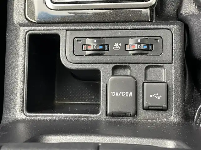 トヨタ ランドクルーザー プラド TX Lパッケージ ブラックED 道央・札幌 2020(令2)年 1.8万km ホワイトパールクリスタルシャイン ・４WD/・ワンオーナー/・MOPナビ/　Miracast/BT/USB/・ステアリングスイッチ/・マルチテレインモニター/・ビルトインETC2.0/・ドライブレコーダー前後（ZDR016）/・トヨタセーフティセンス/　PCS/LDA/RSA/　ソナー/先行車発進告知/・アダプティブクルーズコントロール/・横滑り防止装置/・ABS/・オートマチックハイビーム/・オートライト/・LEDヘッドライト/・LEDフォグランプ/・ミラーウィンカー/・オートリトラクタブルドアミラー/・ヘッドランプウォッシャー/・自動防眩式ルームミラー/・社外フロアマット/・純正１８インチAW/・プッシュスタート/・スマートキー/・スペアキー/・取/保