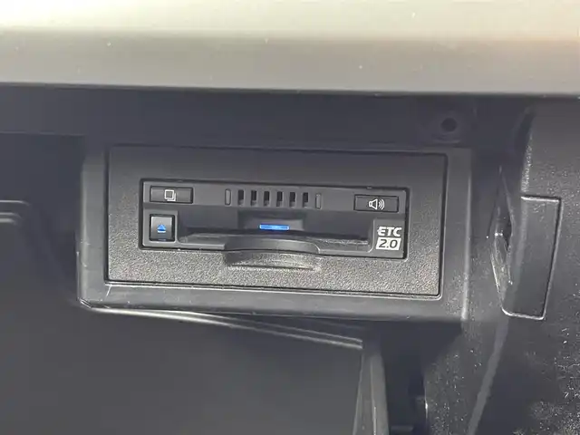 トヨタ ランドクルーザー プラド TX Lパッケージ ブラックED 道央・札幌 2020(令2)年 1.8万km ホワイトパールクリスタルシャイン ・４WD/・ワンオーナー/・MOPナビ/　Miracast/BT/USB/・ステアリングスイッチ/・マルチテレインモニター/・ビルトインETC2.0/・ドライブレコーダー前後（ZDR016）/・トヨタセーフティセンス/　PCS/LDA/RSA/　ソナー/先行車発進告知/・アダプティブクルーズコントロール/・横滑り防止装置/・ABS/・オートマチックハイビーム/・オートライト/・LEDヘッドライト/・LEDフォグランプ/・ミラーウィンカー/・オートリトラクタブルドアミラー/・ヘッドランプウォッシャー/・自動防眩式ルームミラー/・社外フロアマット/・純正１８インチAW/・プッシュスタート/・スマートキー/・スペアキー/・取/保