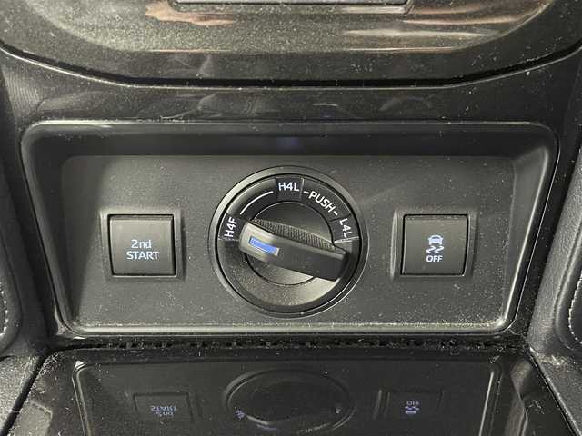 トヨタ ランドクルーザー プラド TX Lパッケージ ブラックED 道央・札幌 2020(令2)年 1.8万km ホワイトパールクリスタルシャイン ・４WD/・ワンオーナー/・MOPナビ/　Miracast/BT/USB/・ステアリングスイッチ/・マルチテレインモニター/・ビルトインETC2.0/・ドライブレコーダー前後（ZDR016）/・トヨタセーフティセンス/　PCS/LDA/RSA/　ソナー/先行車発進告知/・アダプティブクルーズコントロール/・横滑り防止装置/・ABS/・オートマチックハイビーム/・オートライト/・LEDヘッドライト/・LEDフォグランプ/・ミラーウィンカー/・オートリトラクタブルドアミラー/・ヘッドランプウォッシャー/・自動防眩式ルームミラー/・社外フロアマット/・純正１８インチAW/・プッシュスタート/・スマートキー/・スペアキー/・取/保