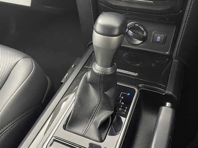 トヨタ ランドクルーザー プラド TX Lパッケージ ブラックED 道央・札幌 2020(令2)年 1.8万km ホワイトパールクリスタルシャイン ・４WD/・ワンオーナー/・MOPナビ/　Miracast/BT/USB/・ステアリングスイッチ/・マルチテレインモニター/・ビルトインETC2.0/・ドライブレコーダー前後（ZDR016）/・トヨタセーフティセンス/　PCS/LDA/RSA/　ソナー/先行車発進告知/・アダプティブクルーズコントロール/・横滑り防止装置/・ABS/・オートマチックハイビーム/・オートライト/・LEDヘッドライト/・LEDフォグランプ/・ミラーウィンカー/・オートリトラクタブルドアミラー/・ヘッドランプウォッシャー/・自動防眩式ルームミラー/・社外フロアマット/・純正１８インチAW/・プッシュスタート/・スマートキー/・スペアキー/・取/保