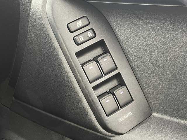 トヨタ ランドクルーザー プラド TX Lパッケージ ブラックED 道央・札幌 2020(令2)年 1.8万km ホワイトパールクリスタルシャイン ・４WD/・ワンオーナー/・MOPナビ/　Miracast/BT/USB/・ステアリングスイッチ/・マルチテレインモニター/・ビルトインETC2.0/・ドライブレコーダー前後（ZDR016）/・トヨタセーフティセンス/　PCS/LDA/RSA/　ソナー/先行車発進告知/・アダプティブクルーズコントロール/・横滑り防止装置/・ABS/・オートマチックハイビーム/・オートライト/・LEDヘッドライト/・LEDフォグランプ/・ミラーウィンカー/・オートリトラクタブルドアミラー/・ヘッドランプウォッシャー/・自動防眩式ルームミラー/・社外フロアマット/・純正１８インチAW/・プッシュスタート/・スマートキー/・スペアキー/・取/保