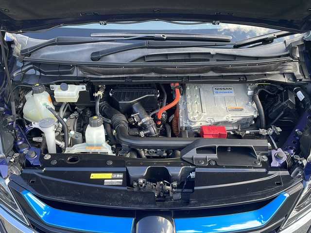 日産 セレナ e－パワー ハイウェイスター V 京都府 2019(平31)年 7.9万km アズライトブルー 純正９インチナビ　Ｂｌｕｅｔｏｏｔｈオーディオ　ＤＶＤ再生　ＵＳＢ接続　フルセグ　アラウンドビューモニター　後席フリップダウンモニター　プロパイロット　スマートルームミラー　ビルトインＥＴＣ　ドラレコ