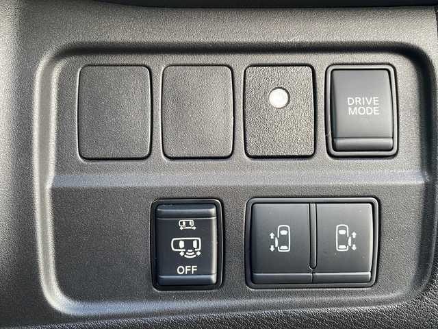 日産 セレナ e－パワー ハイウェイスター V 京都府 2019(平31)年 7.9万km アズライトブルー 純正９インチナビ　Ｂｌｕｅｔｏｏｔｈオーディオ　ＤＶＤ再生　ＵＳＢ接続　フルセグ　アラウンドビューモニター　後席フリップダウンモニター　プロパイロット　スマートルームミラー　ビルトインＥＴＣ　ドラレコ