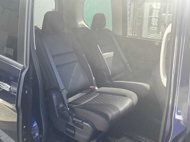 日産 セレナ e－パワー ハイウェイスター V 京都府 2019(平31)年 7.9万km アズライトブルー 純正９インチナビ　Ｂｌｕｅｔｏｏｔｈオーディオ　ＤＶＤ再生　ＵＳＢ接続　フルセグ　アラウンドビューモニター　後席フリップダウンモニター　プロパイロット　スマートルームミラー　ビルトインＥＴＣ　ドラレコ