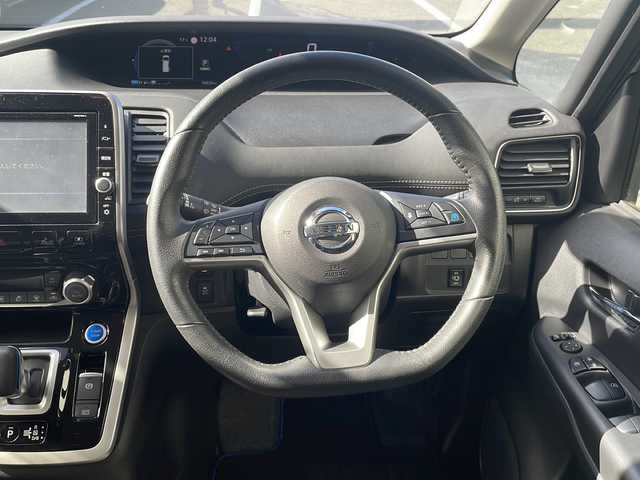 日産 セレナ e－パワー ハイウェイスター V 京都府 2019(平31)年 7.9万km アズライトブルー 純正９インチナビ　Ｂｌｕｅｔｏｏｔｈオーディオ　ＤＶＤ再生　ＵＳＢ接続　フルセグ　アラウンドビューモニター　後席フリップダウンモニター　プロパイロット　スマートルームミラー　ビルトインＥＴＣ　ドラレコ