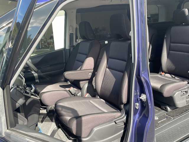 日産 セレナ e－パワー ハイウェイスター V 京都府 2019(平31)年 7.9万km アズライトブルー 純正９インチナビ　Ｂｌｕｅｔｏｏｔｈオーディオ　ＤＶＤ再生　ＵＳＢ接続　フルセグ　アラウンドビューモニター　後席フリップダウンモニター　プロパイロット　スマートルームミラー　ビルトインＥＴＣ　ドラレコ