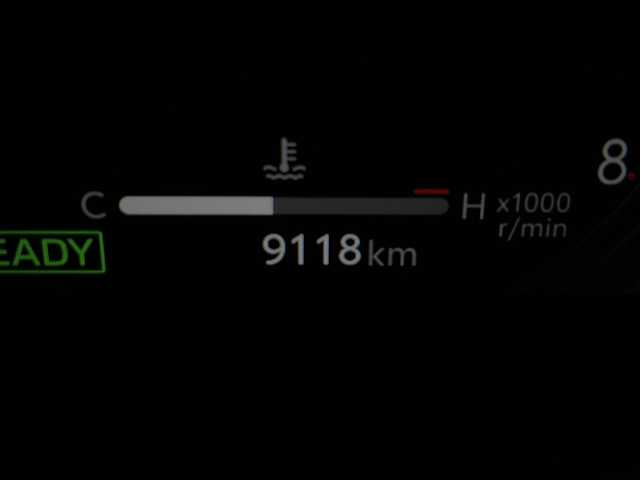 トヨタ アルファードハイブリット Z 秋田県 2025(令7)年 1万km プラチナホワイトパールマイカ 4WD/寒冷地仕様/純正14型ナビ/Bluetooth/フルセグ/バックカメラ/両側パワースライドドア/パワーバックドア/レーダークルーズコントロール/オットマン/レザーシート/パワーシート/シートヒーター/ベンチレーション/クリアランスソナー/ビルトインETC/アイドリングストップ/純正フロアマット/純正アルミホイール/横滑り防止装置/レーンキープアシスト/盗難防止装置/オートライト/オートマチックハイビーム/衝突被害軽減システム/スマートキー