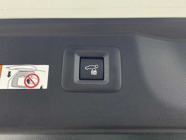 トヨタ アルファードハイブリット Z 秋田県 2025(令7)年 1万km プラチナホワイトパールマイカ 4WD/寒冷地仕様/純正14型ナビ/Bluetooth/フルセグ/バックカメラ/両側パワースライドドア/パワーバックドア/レーダークルーズコントロール/オットマン/レザーシート/パワーシート/シートヒーター/ベンチレーション/クリアランスソナー/ビルトインETC/アイドリングストップ/純正フロアマット/純正アルミホイール/横滑り防止装置/レーンキープアシスト/盗難防止装置/オートライト/オートマチックハイビーム/衝突被害軽減システム/スマートキー