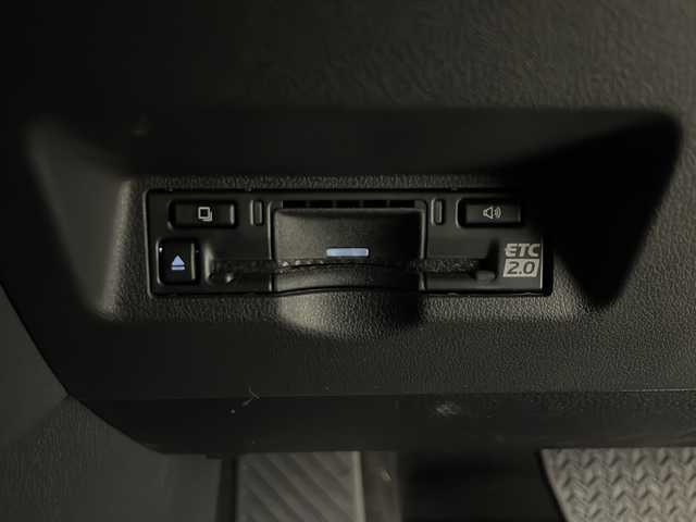 トヨタ アルファードハイブリット Z 秋田県 2025(令7)年 1万km プラチナホワイトパールマイカ 4WD/寒冷地仕様/純正14型ナビ/Bluetooth/フルセグ/バックカメラ/両側パワースライドドア/パワーバックドア/レーダークルーズコントロール/オットマン/レザーシート/パワーシート/シートヒーター/ベンチレーション/クリアランスソナー/ビルトインETC/アイドリングストップ/純正フロアマット/純正アルミホイール/横滑り防止装置/レーンキープアシスト/盗難防止装置/オートライト/オートマチックハイビーム/衝突被害軽減システム/スマートキー