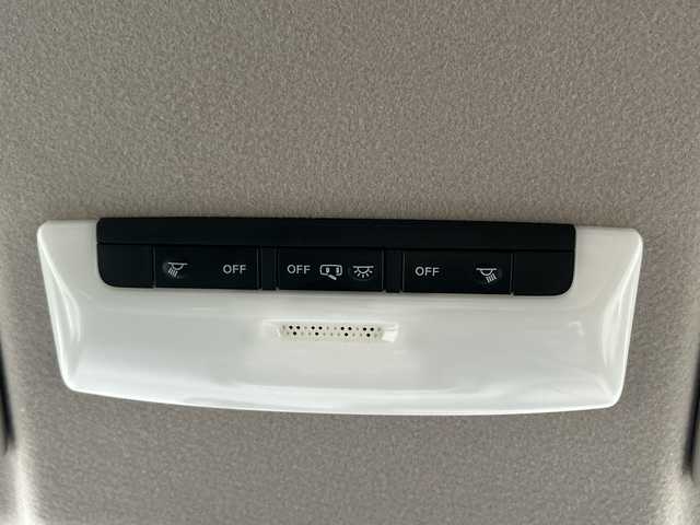 日産 セレナ マルチベッド e－パワーHWS V 千葉県 2020(令2)年 3.7万km ブリリアントホワイトパール 9型ナビ　バックカメラ　プロパイロット　両側パワースライドドア　ハンズフリーオートスライド　シートヒーター　ステアリングヒーター　ＥＴＣ　純正ドラレコ　フルセグＴＶ　Ｂｔ　ＤＶＤ　Ｂｌｕ－ｒａｙ　エアロ