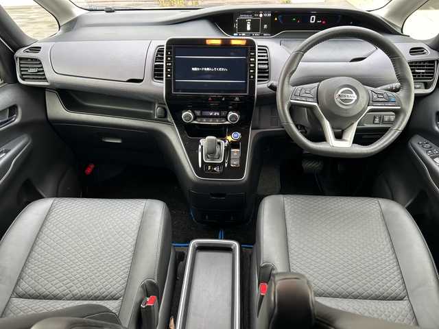 日産 セレナ マルチベッド e－パワーHWS V 千葉県 2020(令2)年 3.7万km ブリリアントホワイトパール 9型ナビ　バックカメラ　プロパイロット　両側パワースライドドア　ハンズフリーオートスライド　シートヒーター　ステアリングヒーター　ＥＴＣ　純正ドラレコ　フルセグＴＶ　Ｂｔ　ＤＶＤ　Ｂｌｕ－ｒａｙ　エアロ