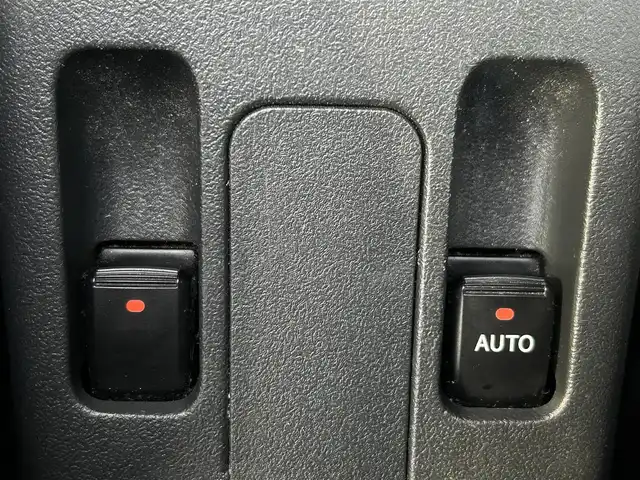 ダイハツ コペン ローブ S 茨城県 2015(平27)年 5.2万km リキッドシルバーM BILSTEINサスペンション/momoステアリング/RECAROスポーツシート/純正OPマフラー/DIATONE SOUNDメモリーナビ（タッチパネルズレあり）/パドルシフト/運転席・助手席シートヒーター