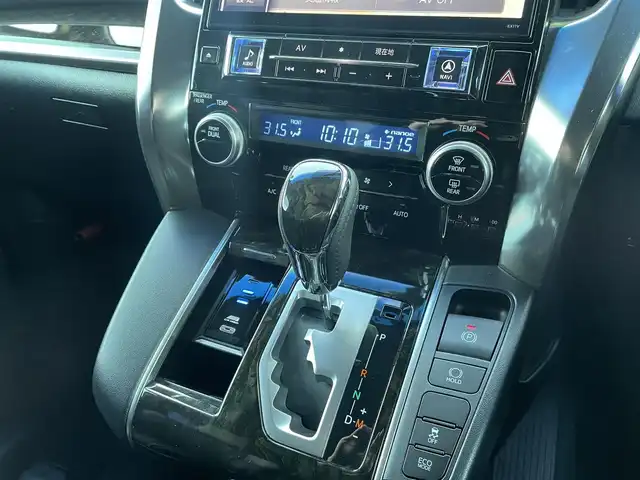 トヨタ ヴェルファイア 2.5Z Aエディデョン ゴールデンアイズ 東京都 2016(平28)年 3.2万km ブラック アルパイン１１インチナビ/（CD/DVD/BT/フルセグ）/バックカメラ/アルパイン１２．８インチ後席モニター/アルパインビルトインカーアロマ/プリクラッシュセーフティ/レーダークルーズコントロール/前後コーナーセンサー/純正17インチAW/ＴＥＩＮ車高調/スペアタイヤ/ＬＥＤヘッドライト/社外LEDルームランプ/ハーフレザーシート/保証書/取扱説明書/記録簿/スマートキー×2