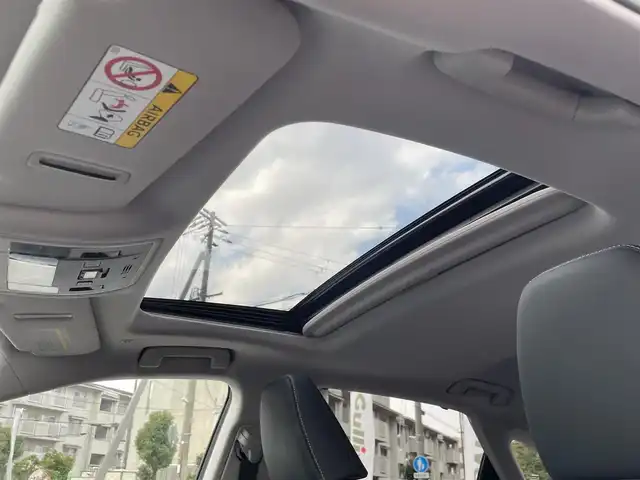 レクサス ＲＸ 450h バージョンL 兵庫県 2017(平29)年 2.8万km ブラック /OP ムーンルーフ（チルト&スライド）//純正12.3インチSDナビ//地デジ/DVD/BT/USB/AUX//走行中視聴可能//ステアリングリモコン（ハンドルヒーター付）//パノラミックビューモニター//フルカラーヘッドアップディスプレイ//黒本革シート//ヒーター/ベンチレーション/パワーシート（前席メモリ付）//後席ヒーター/電動リクライニング//2列目電動格納シート//3眼LEDヘッドランプ//LEDフォグランプ//シーケンシャルターンランプ//純正20インチAW//ビルトインETC//前方ドライブレコーダー/【セーフティ】//プリクラッシュセーフティ（PCS）//レーンキーピングアシスト（LKA）//レーダークルーズコントロール//オートマチックハイビーム（AHB）//ブラインドスポットモニター（BSM）//タイヤ空気圧ウォーニング（TPMS）//インテリジェントクリアランスソナー（ICS）//クリアランスソナー//リヤクロストラフィックアラート（RCTA）