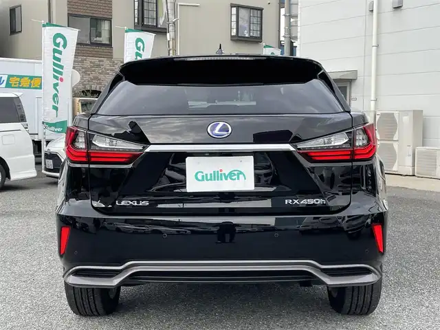 レクサス ＲＸ 450h バージョンL 兵庫県 2017(平29)年 2.8万km ブラック /OP ムーンルーフ（チルト&スライド）//純正12.3インチSDナビ//地デジ/DVD/BT/USB/AUX//走行中視聴可能//ステアリングリモコン（ハンドルヒーター付）//パノラミックビューモニター//フルカラーヘッドアップディスプレイ//黒本革シート//ヒーター/ベンチレーション/パワーシート（前席メモリ付）//後席ヒーター/電動リクライニング//2列目電動格納シート//3眼LEDヘッドランプ//LEDフォグランプ//シーケンシャルターンランプ//純正20インチAW//ビルトインETC//前方ドライブレコーダー/【セーフティ】//プリクラッシュセーフティ（PCS）//レーンキーピングアシスト（LKA）//レーダークルーズコントロール//オートマチックハイビーム（AHB）//ブラインドスポットモニター（BSM）//タイヤ空気圧ウォーニング（TPMS）//インテリジェントクリアランスソナー（ICS）//クリアランスソナー//リヤクロストラフィックアラート（RCTA）