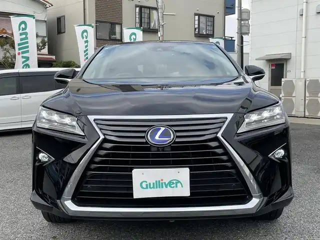 レクサス ＲＸ 450h バージョンL 兵庫県 2017(平29)年 2.8万km ブラック /OP ムーンルーフ（チルト&スライド）//純正12.3インチSDナビ//地デジ/DVD/BT/USB/AUX//走行中視聴可能//ステアリングリモコン（ハンドルヒーター付）//パノラミックビューモニター//フルカラーヘッドアップディスプレイ//黒本革シート//ヒーター/ベンチレーション/パワーシート（前席メモリ付）//後席ヒーター/電動リクライニング//2列目電動格納シート//3眼LEDヘッドランプ//LEDフォグランプ//シーケンシャルターンランプ//純正20インチAW//ビルトインETC//前方ドライブレコーダー/【セーフティ】//プリクラッシュセーフティ（PCS）//レーンキーピングアシスト（LKA）//レーダークルーズコントロール//オートマチックハイビーム（AHB）//ブラインドスポットモニター（BSM）//タイヤ空気圧ウォーニング（TPMS）//インテリジェントクリアランスソナー（ICS）//クリアランスソナー//リヤクロストラフィックアラート（RCTA）