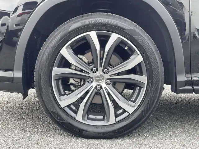 レクサス ＲＸ 450h バージョンL 兵庫県 2017(平29)年 2.8万km ブラック /OP ムーンルーフ（チルト&スライド）//純正12.3インチSDナビ//地デジ/DVD/BT/USB/AUX//走行中視聴可能//ステアリングリモコン（ハンドルヒーター付）//パノラミックビューモニター//フルカラーヘッドアップディスプレイ//黒本革シート//ヒーター/ベンチレーション/パワーシート（前席メモリ付）//後席ヒーター/電動リクライニング//2列目電動格納シート//3眼LEDヘッドランプ//LEDフォグランプ//シーケンシャルターンランプ//純正20インチAW//ビルトインETC//前方ドライブレコーダー/【セーフティ】//プリクラッシュセーフティ（PCS）//レーンキーピングアシスト（LKA）//レーダークルーズコントロール//オートマチックハイビーム（AHB）//ブラインドスポットモニター（BSM）//タイヤ空気圧ウォーニング（TPMS）//インテリジェントクリアランスソナー（ICS）//クリアランスソナー//リヤクロストラフィックアラート（RCTA）